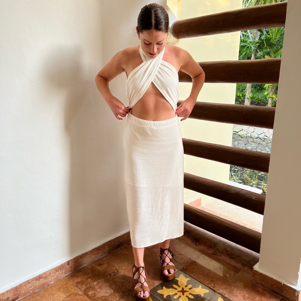 Crisscross Halter Midi Dress White- size Small